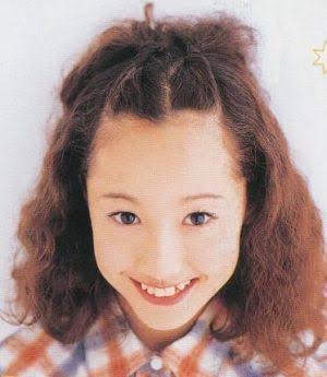 40歳とは思えない…元祖お騒がせセレブ「パリス・ヒルトン」の美しすぎる“最新ビキニ姿”に驚きの声！