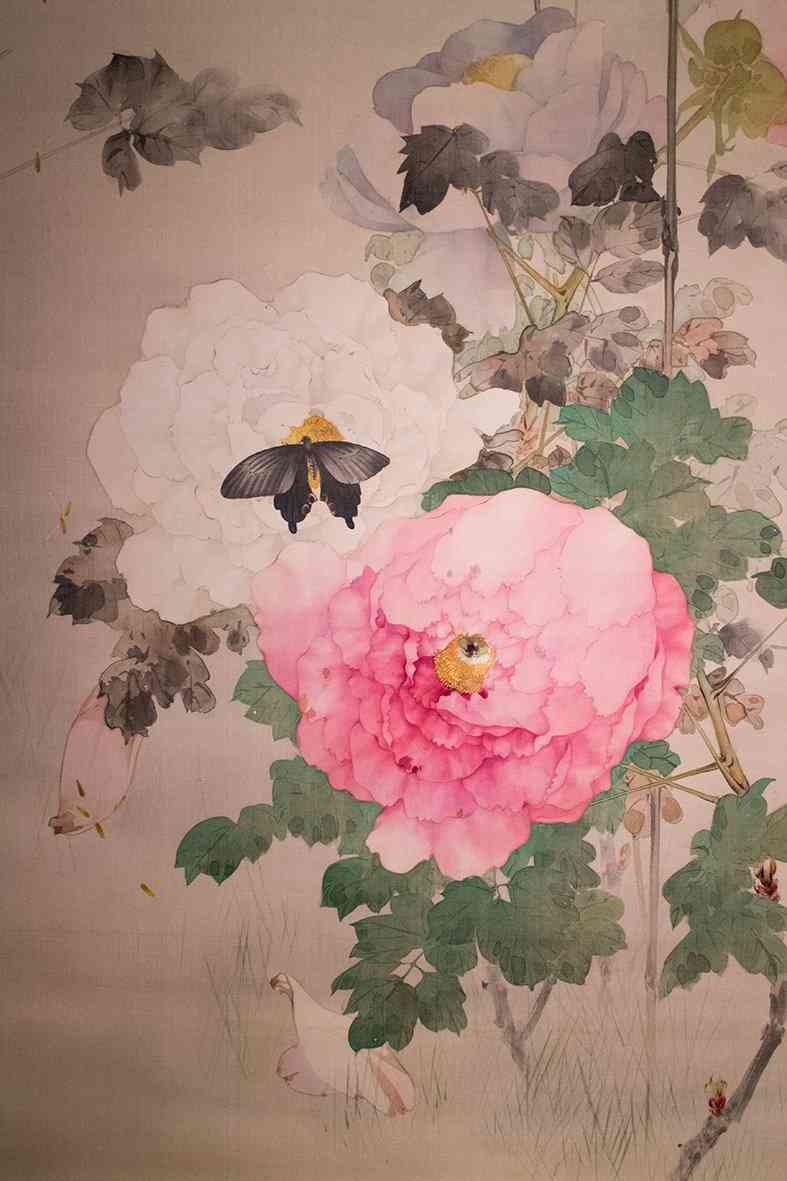 アナログで絵を描いてる人