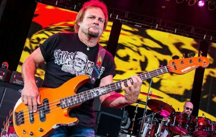 ボーカルとギター隠してバンド名当てるトピ