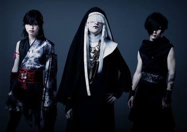 ボーカルとギター隠してバンド名当てるトピ