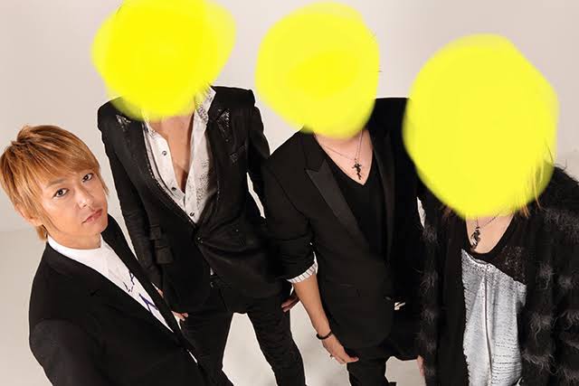 ボーカルとギター隠してバンド名当てるトピ