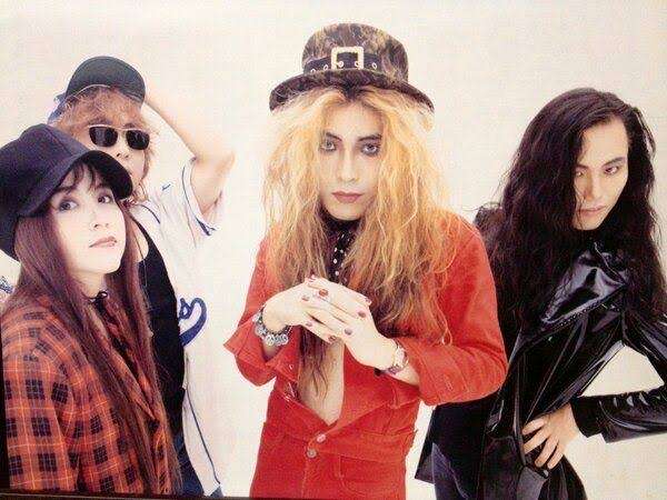 ボーカルとギター隠してバンド名当てるトピ