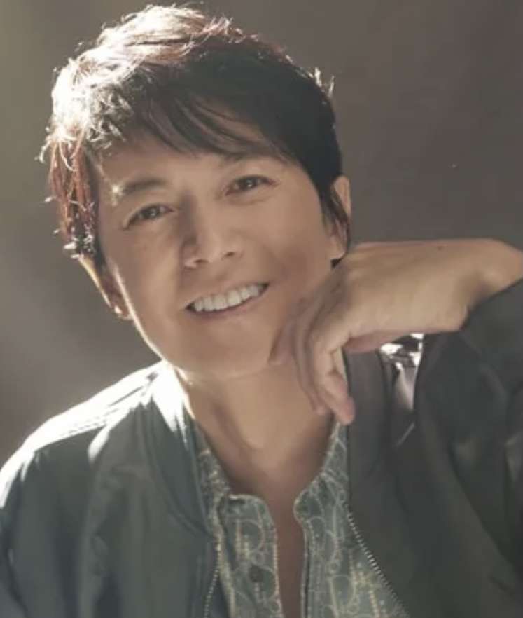 福山雅治、2匹の保護猫と暮らして3年。猫たちから学ぶこととは？
