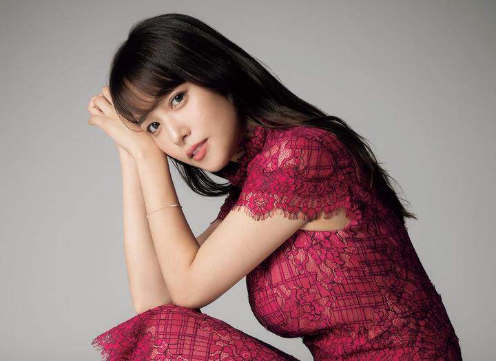鷲見玲奈アナ　テレ東時代に服装「胸を強調」と言われた　痩せ見えしたかった