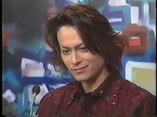 男性の髪型を参考にしてる人