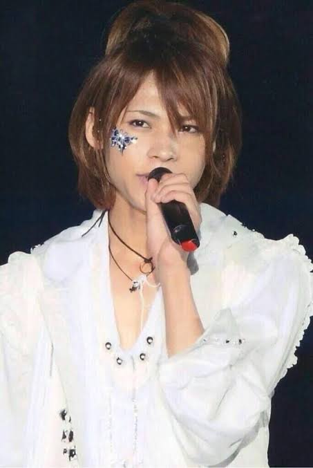 男性の髪型を参考にしてる人