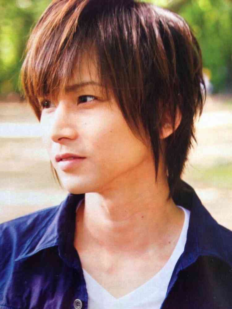 男性の髪型を参考にしてる人