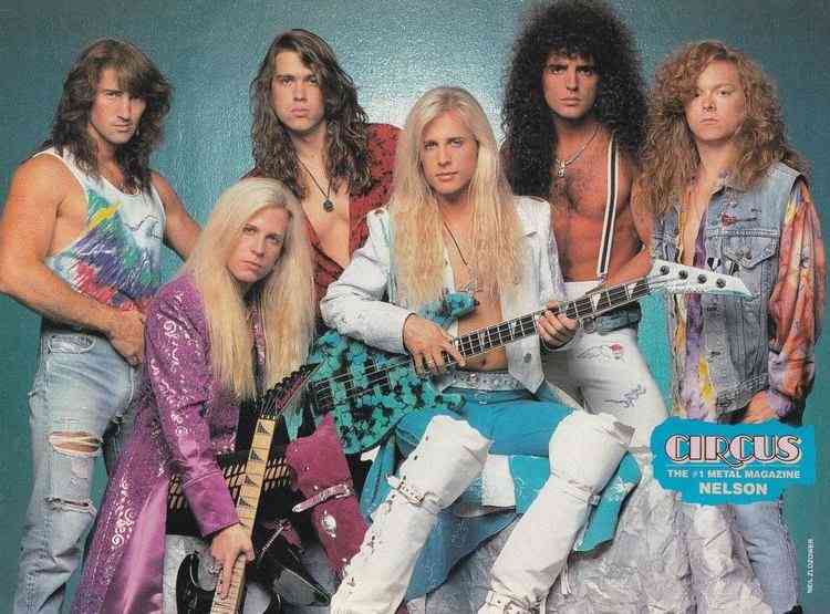 男性の髪型を参考にしてる人