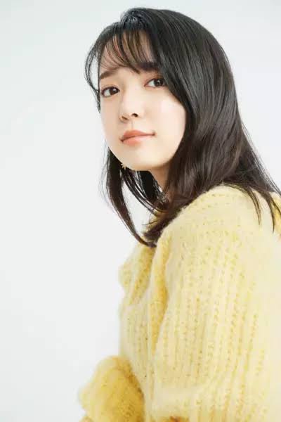 どんな女性に嫉妬しますか?