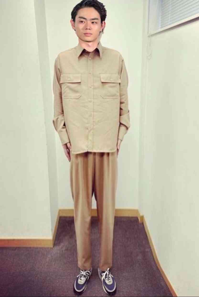 「菅田将暉にしか似合わないやつです」千鳥ノブの私服ショットに爆笑の声