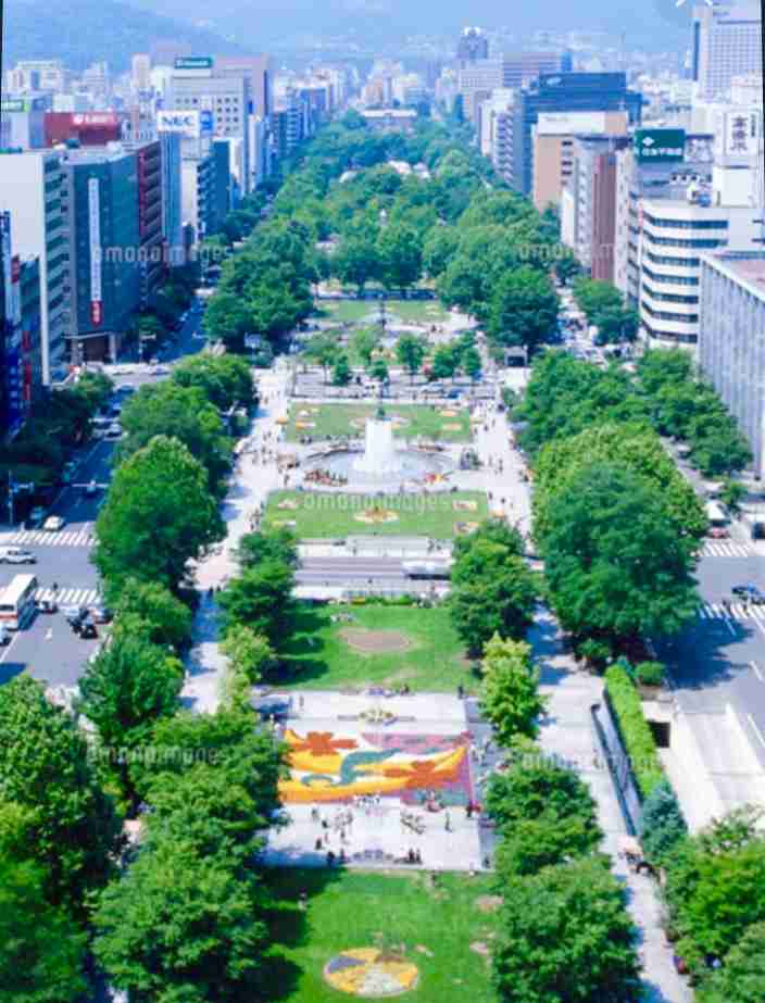 マラソン発着点の札幌・大通公園 芝生除去工事に批判相次ぐ