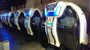 ゲームセンターでいくら使いますか?