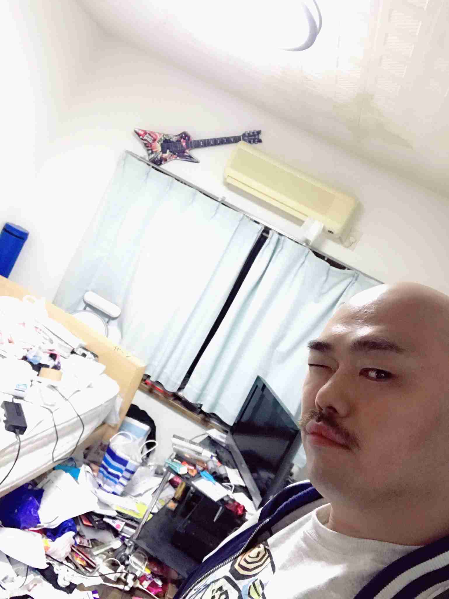 独身クロちゃんがおたけ結婚に言及「トリオで全員結婚とかズルすぎる!」