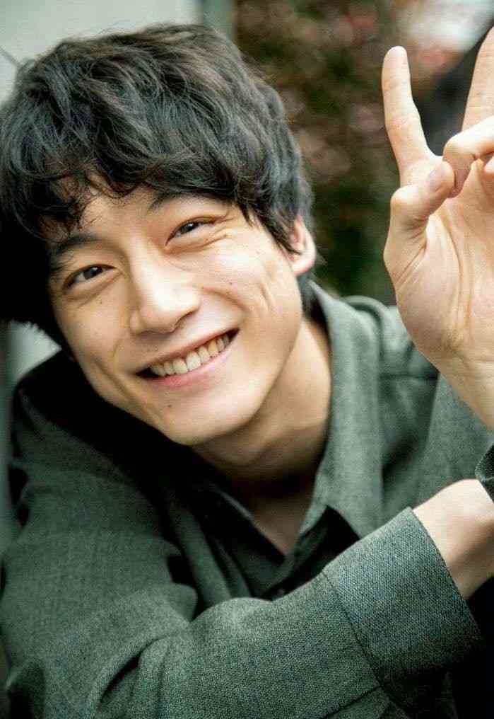 俳優坂口健太郎さん好きな人