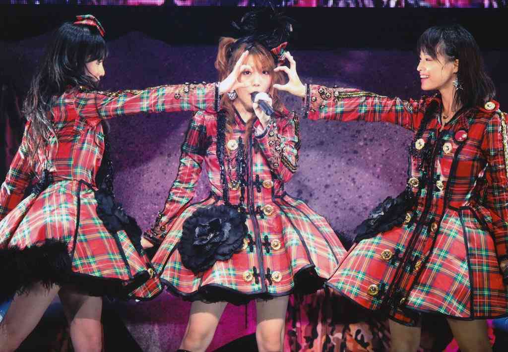 道重さゆみ ザ・アイドルなフリル&ミントカラーに「同じ服買う」