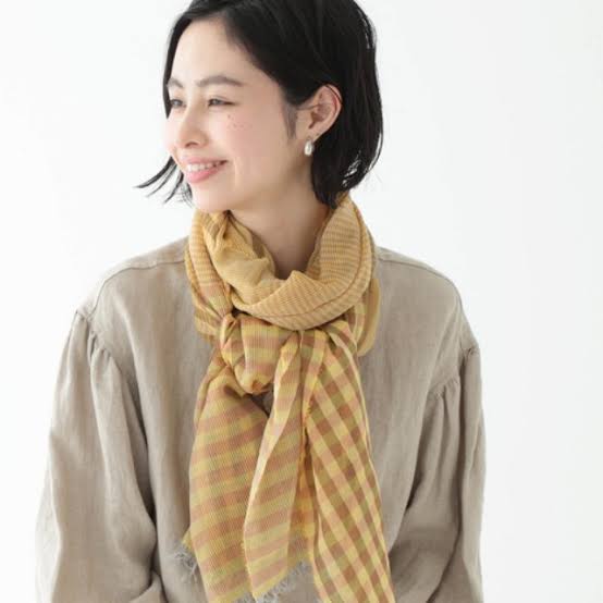 ストールが包帯巻いたみたいになる