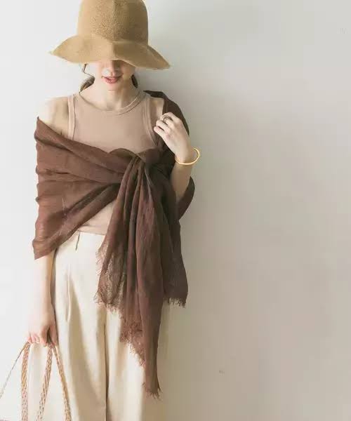 ストールが包帯巻いたみたいになる