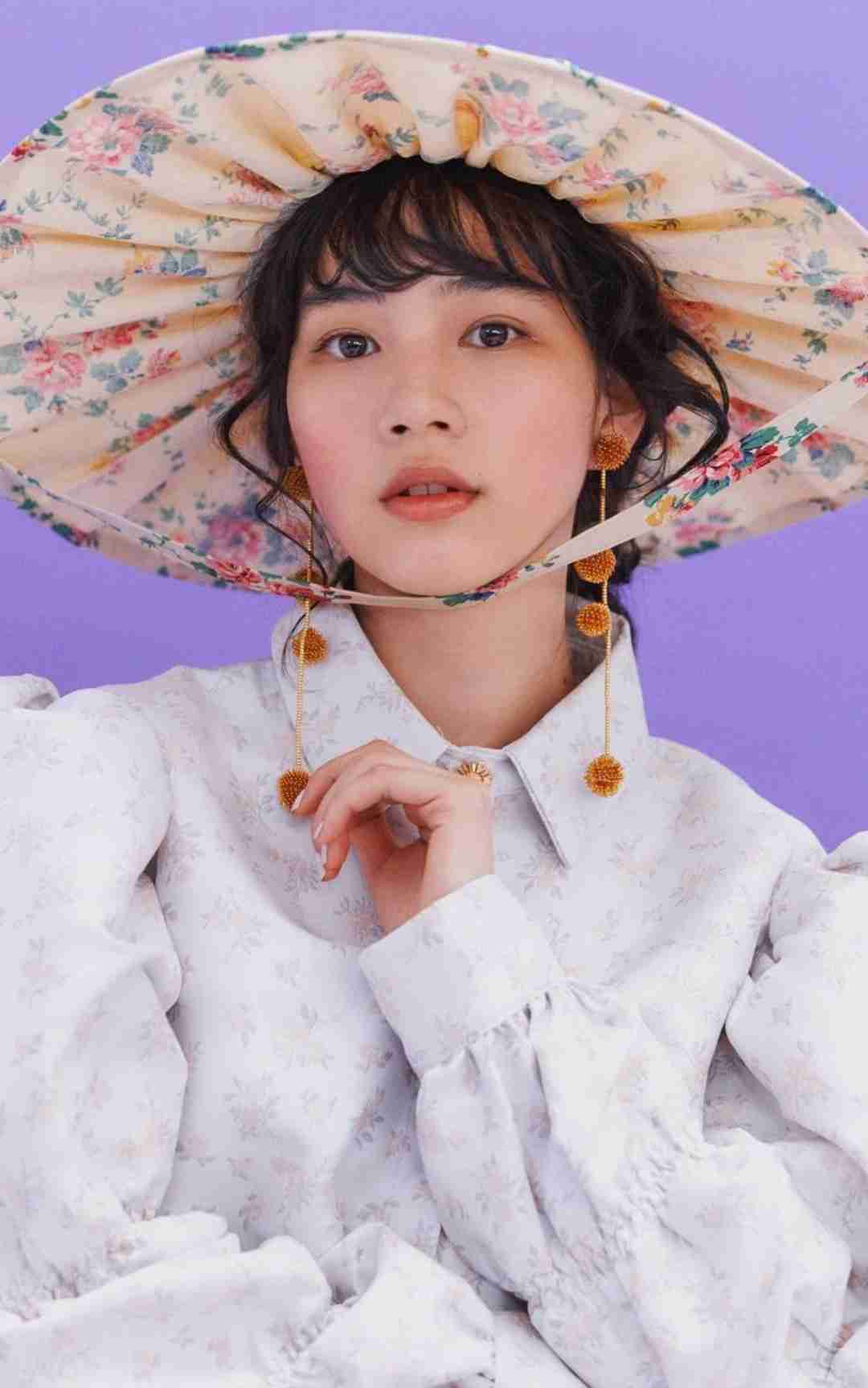 のん「少し髪を切りました」ウエーブ残った新ヘア披露に　ファン「ハンサムですね」