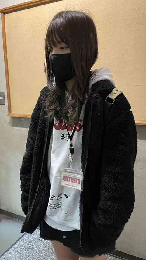 「根暗で自信がなくて、そういう自分が嫌だった」 18歳のシンガーAdoが渋谷のビジョンで「うっせぇわ」を見た日