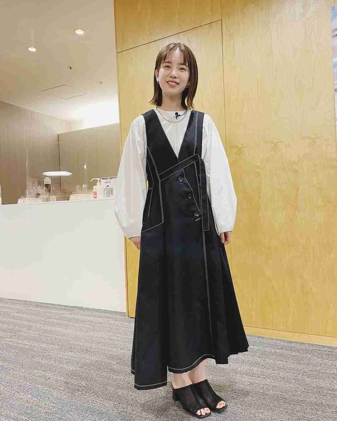 弘中綾香アナ『with』史上初“現役OL”表紙モデルに パジャマカット公開