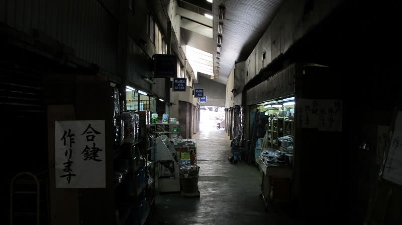 廃れた商店街
