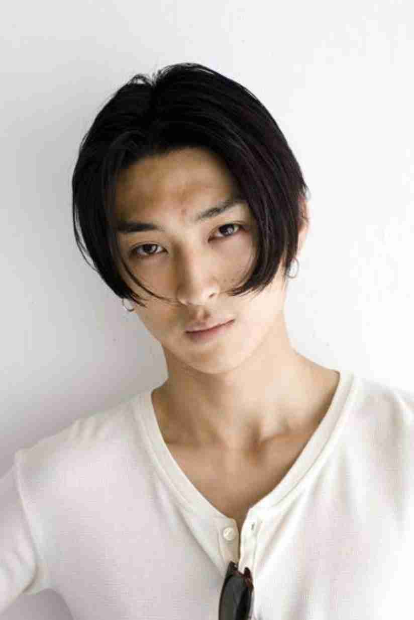 センター分けの美男美女の画像が見たい