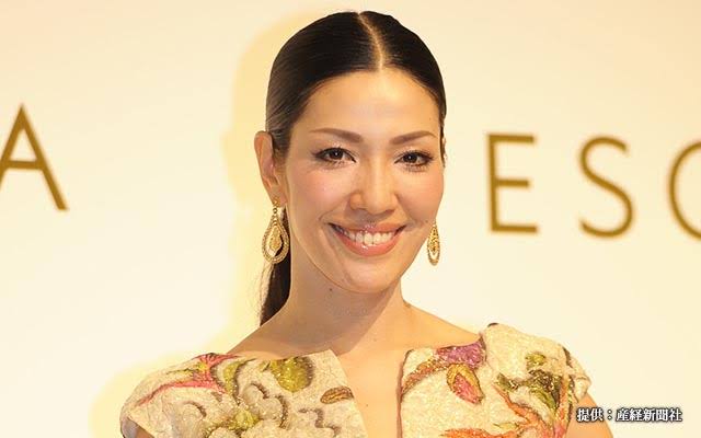 センター分けの美男美女の画像が見たい