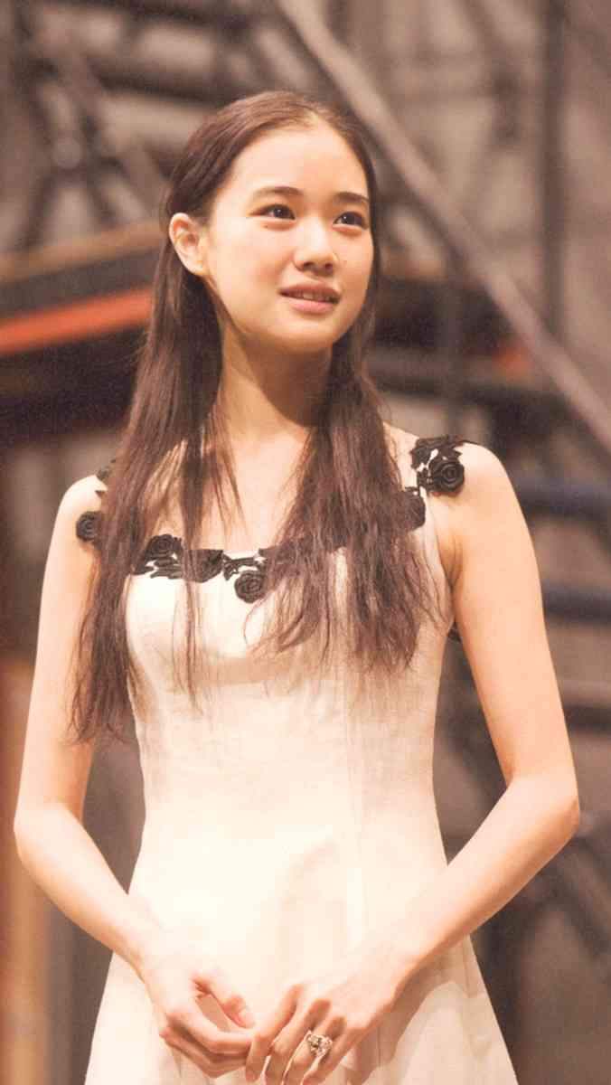センター分けの美男美女の画像が見たい