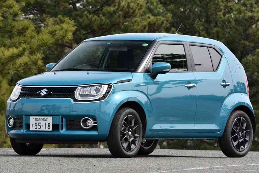 黒、白、グレー、紺、赤以外の車を所有している方