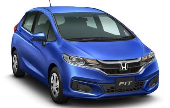 黒、白、グレー、紺、赤以外の車を所有している方