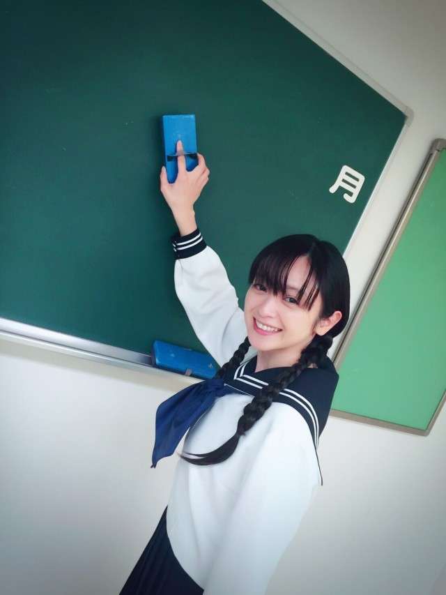 弘中綾香アナ、セーラー服姿に絶賛の声「天使」「めちゃくちゃ似合う」