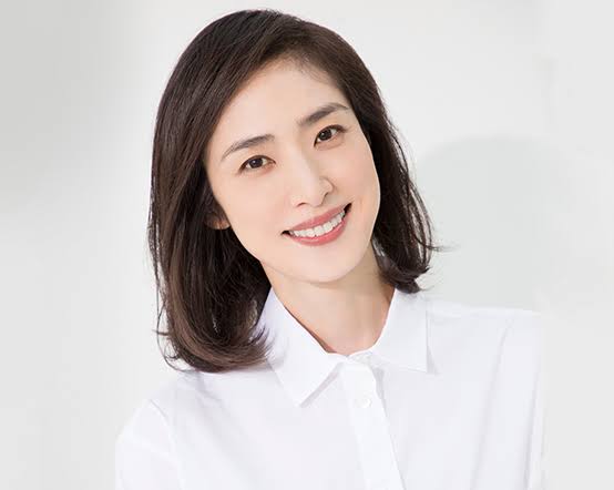 20~30代花嫁が選ぶ「理想の義母」芸能人ランキング! 2位「吉瀬美智子」の2倍票を集めた1位は?