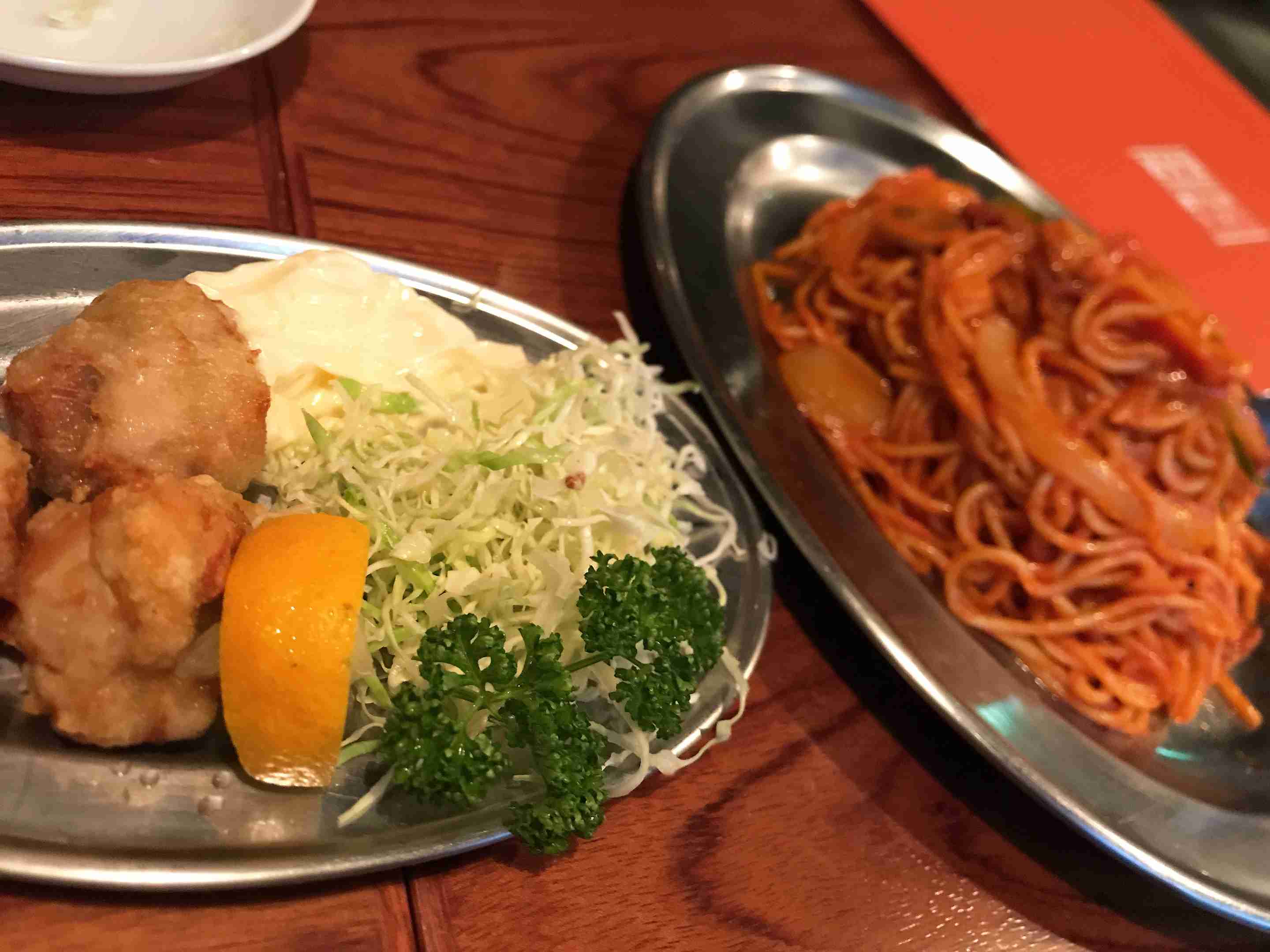 現実のお昼ご飯を食べながら、理想のお昼ご飯の画像を貼るトピ