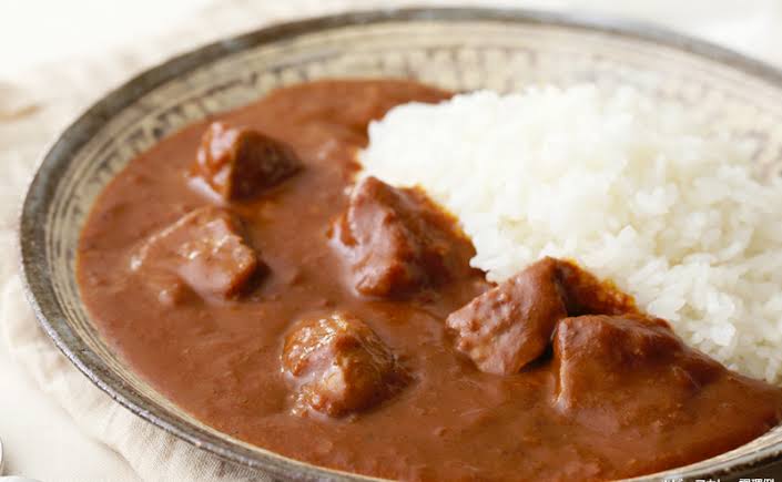 現実のお昼ご飯を食べながら、理想のお昼ご飯の画像を貼るトピ