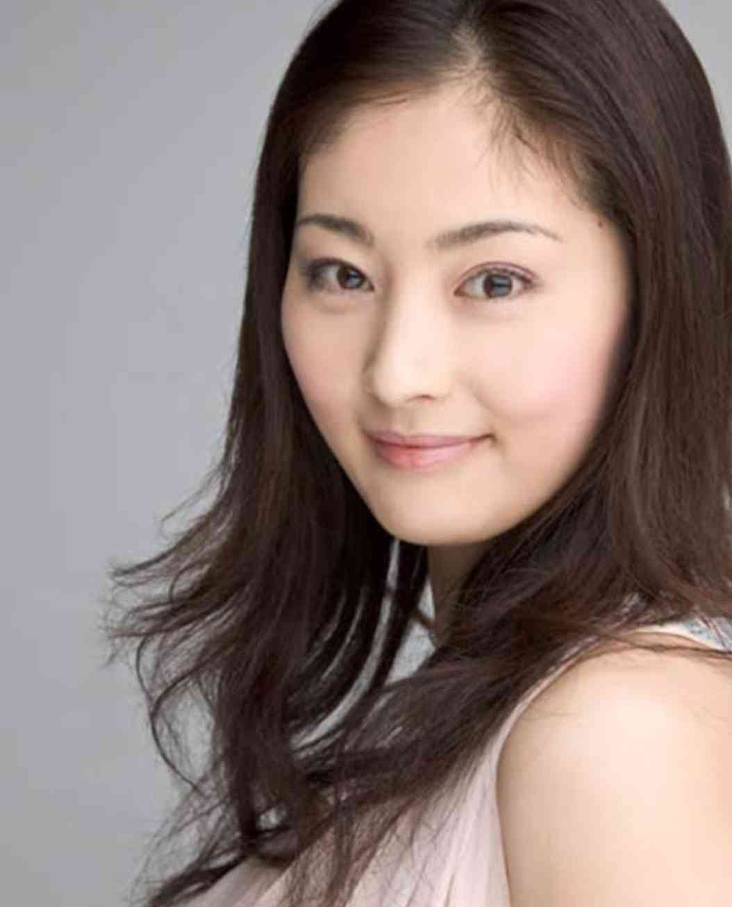 プリオール化粧品を使ってる人。