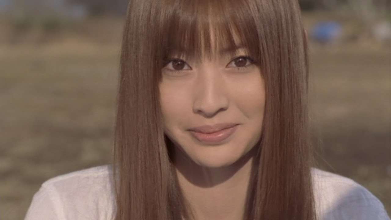 鈴木えみ 憧れ続けたハイトーンの紫色ヘアにフォロワー絶賛「女神」「綺麗すぎる」「妖精みたい」の声