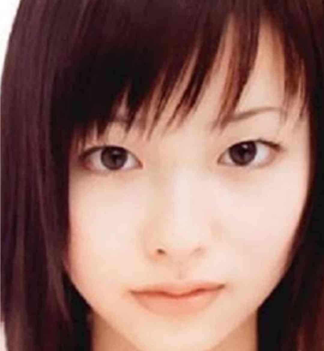 鈴木えみ　憧れ続けたハイトーンの紫色ヘアにフォロワー絶賛「女神」「綺麗すぎる」「妖精みたい」の声