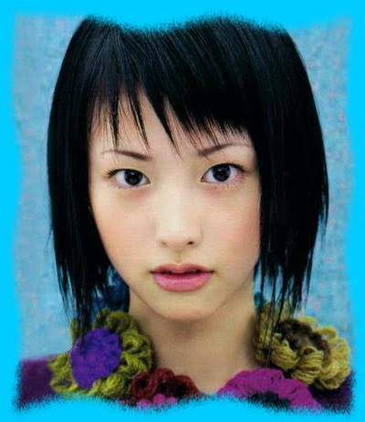 鈴木えみ　憧れ続けたハイトーンの紫色ヘアにフォロワー絶賛「女神」「綺麗すぎる」「妖精みたい」の声