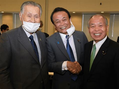 高齢者ワクチン接種、GW明けに本格化　再拡大防げるか