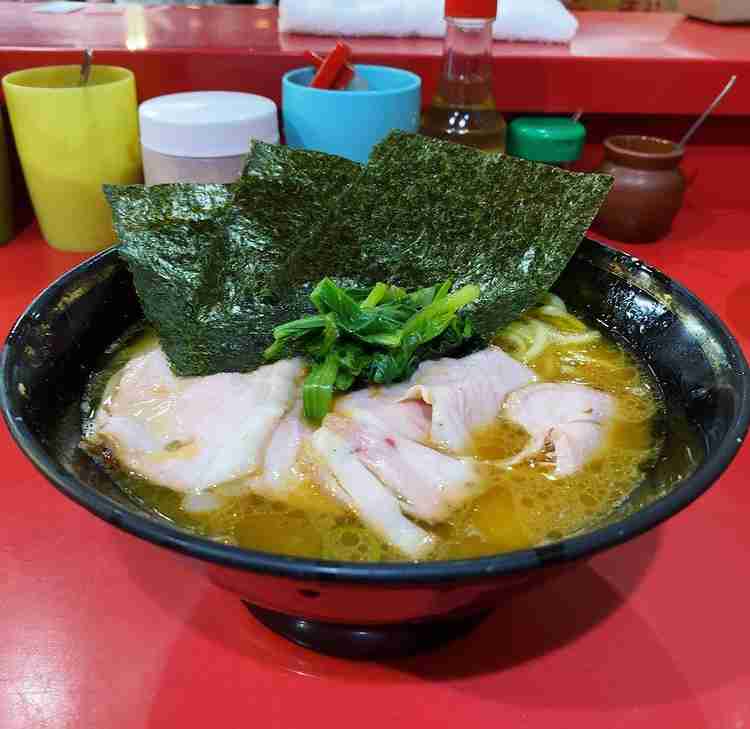 地元の麺料理のおすすめ教えて