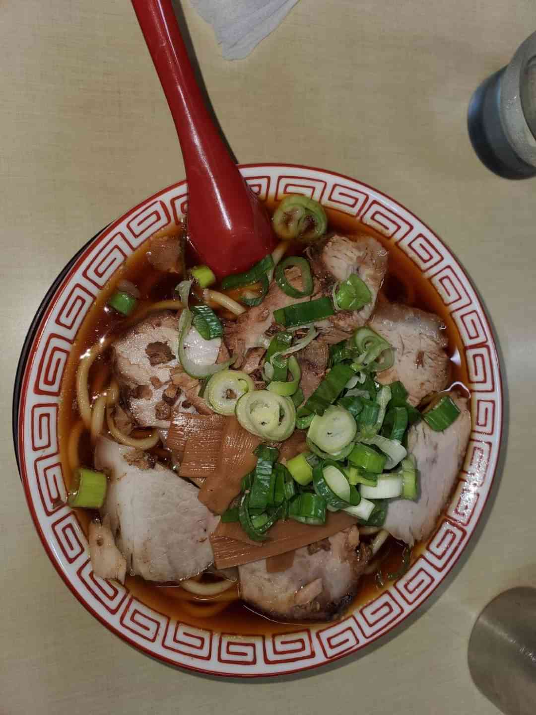 地元の麺料理のおすすめ教えて