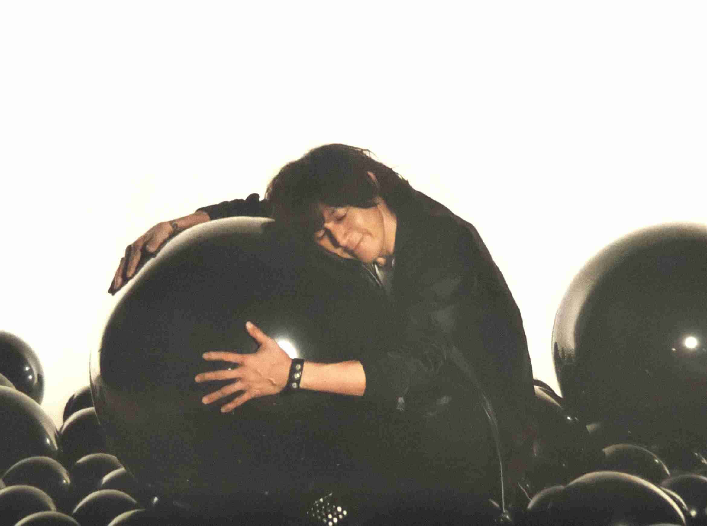 結局、B'zって何が凄いの?プロの目線で解説する、他のバンドとの「決定的な違い」