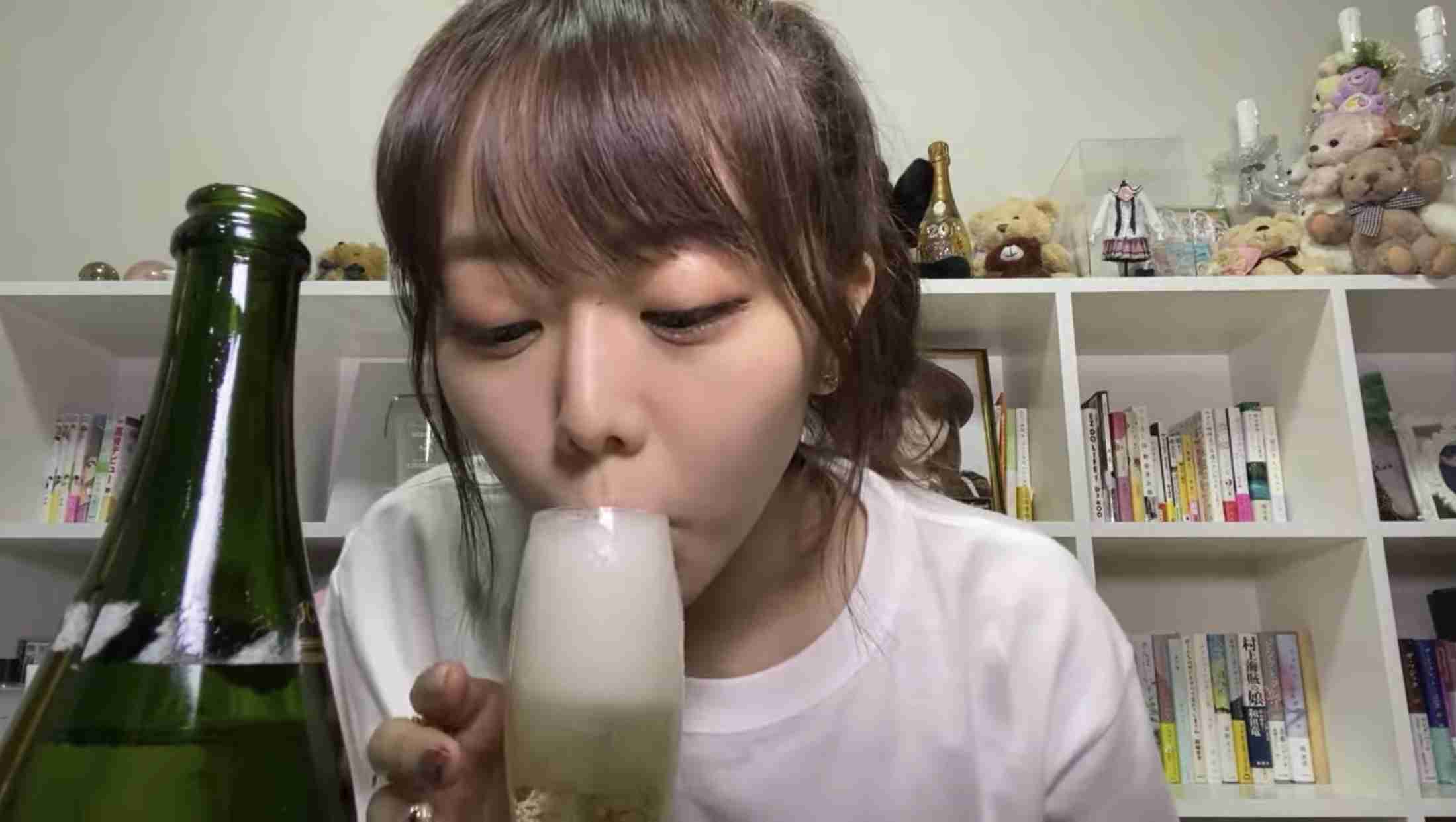 第1子妊娠の板野友美、ふっくらお腹ショット公開「大きくなってきましたね」「シンプルでオシャレ」