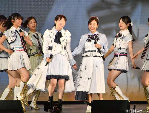 第1子妊娠の板野友美、ふっくらお腹ショット公開「大きくなってきましたね」「シンプルでオシャレ」