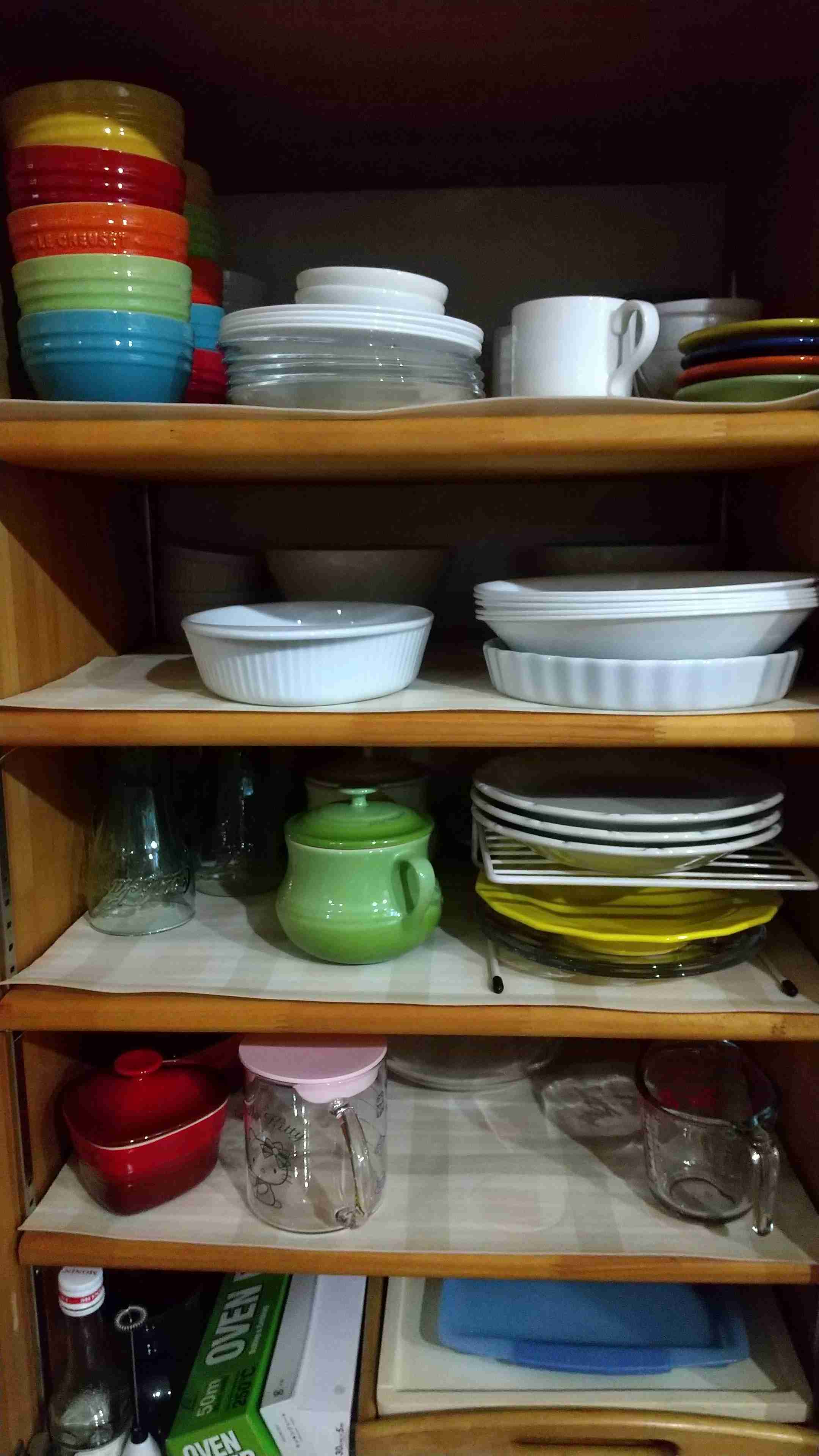 食器棚の中身を見せてください