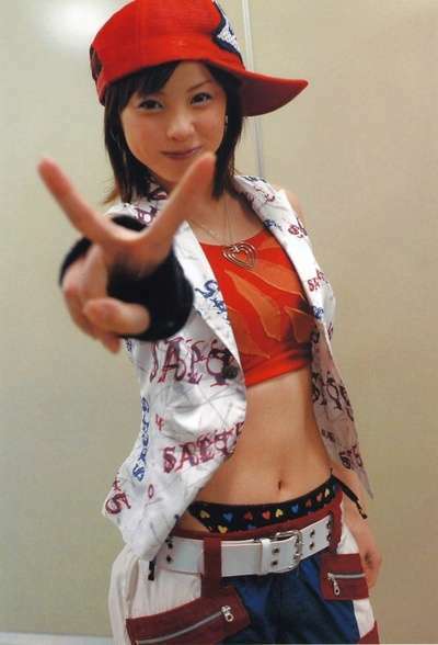 加護亜依　ミニのアイドル衣装を投稿「ブギートレイン03」、「若いー」の声