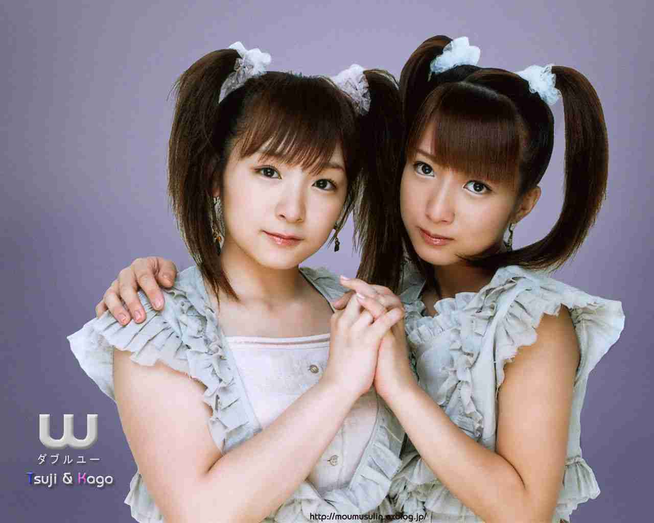 加護亜依　ミニのアイドル衣装を投稿「ブギートレイン03」、「若いー」の声