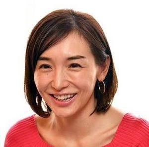 加護亜依　ミニのアイドル衣装を投稿「ブギートレイン03」、「若いー」の声