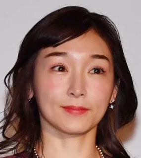 加護亜依　ミニのアイドル衣装を投稿「ブギートレイン03」、「若いー」の声