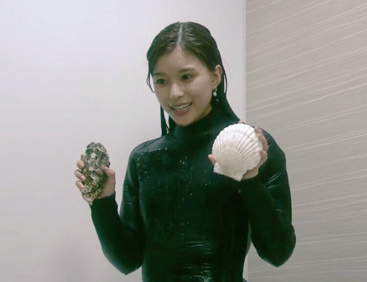 芳根京子＆有村架純　美の共演！顔寄せあうツーショット披露「嬉しくてたまりません」